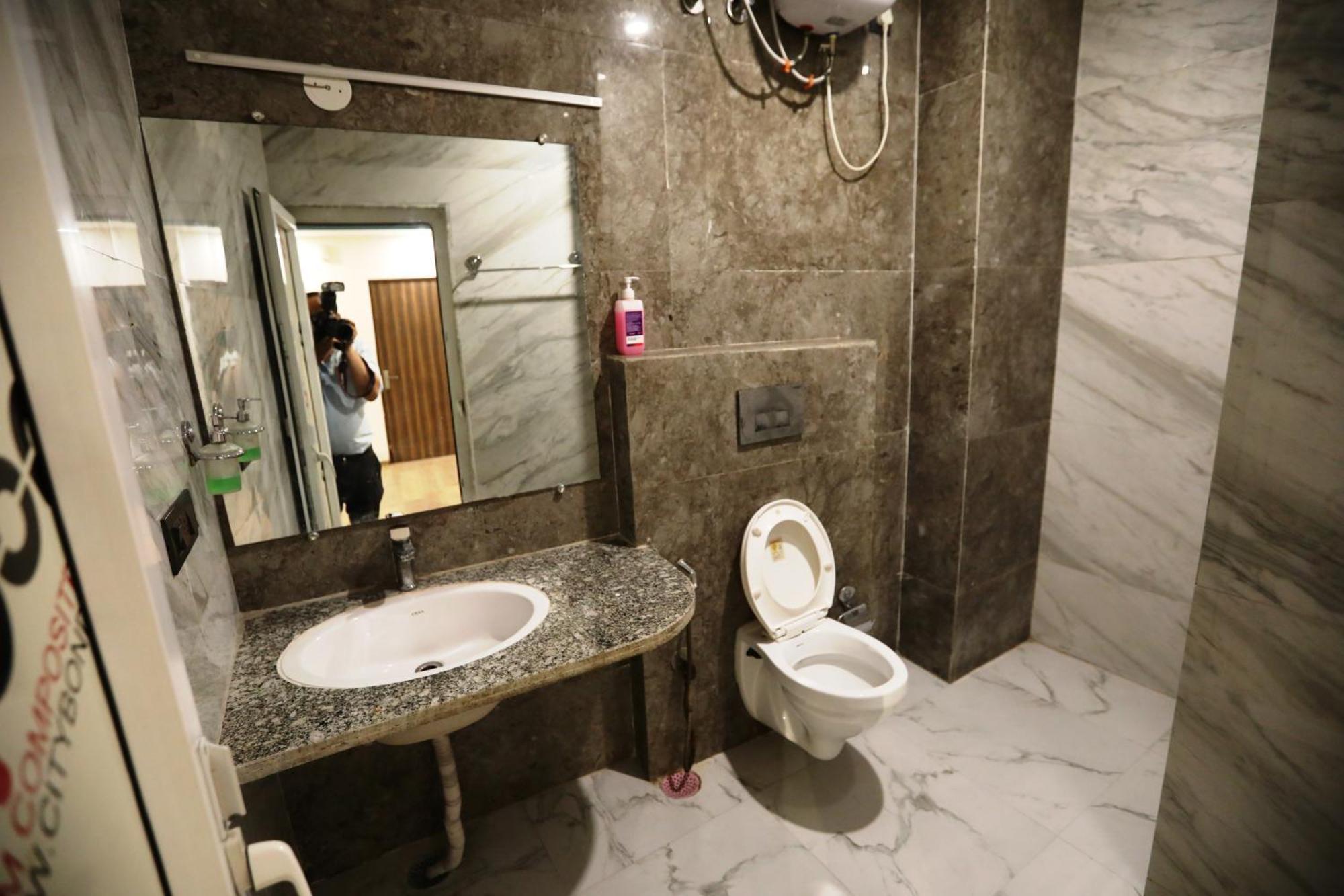 Hotel Noida Grand Sec 58 Kültér fotó
