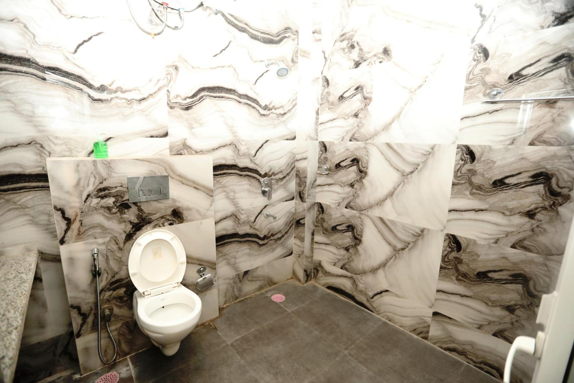 Hotel Noida Grand Sec 58 Kültér fotó